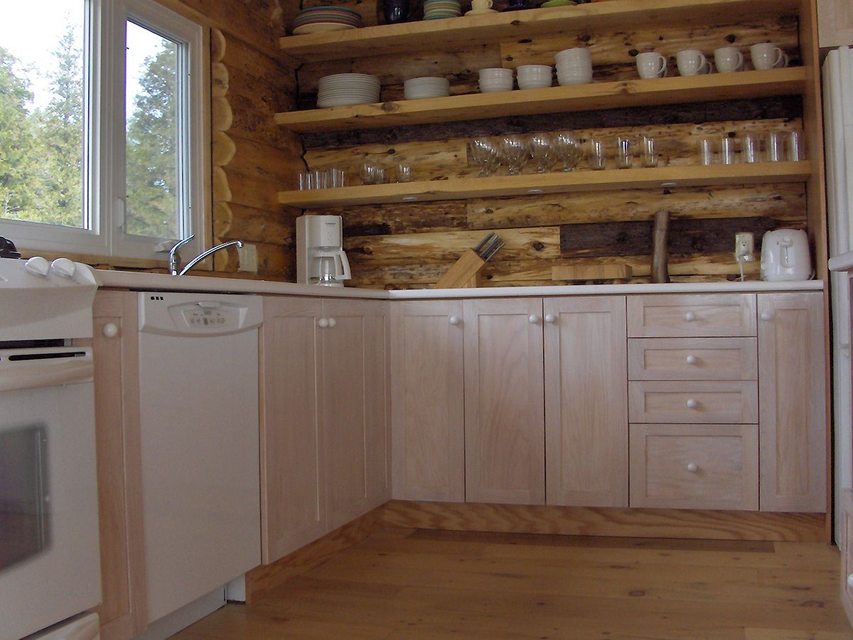 Whiskey Island: kitchen